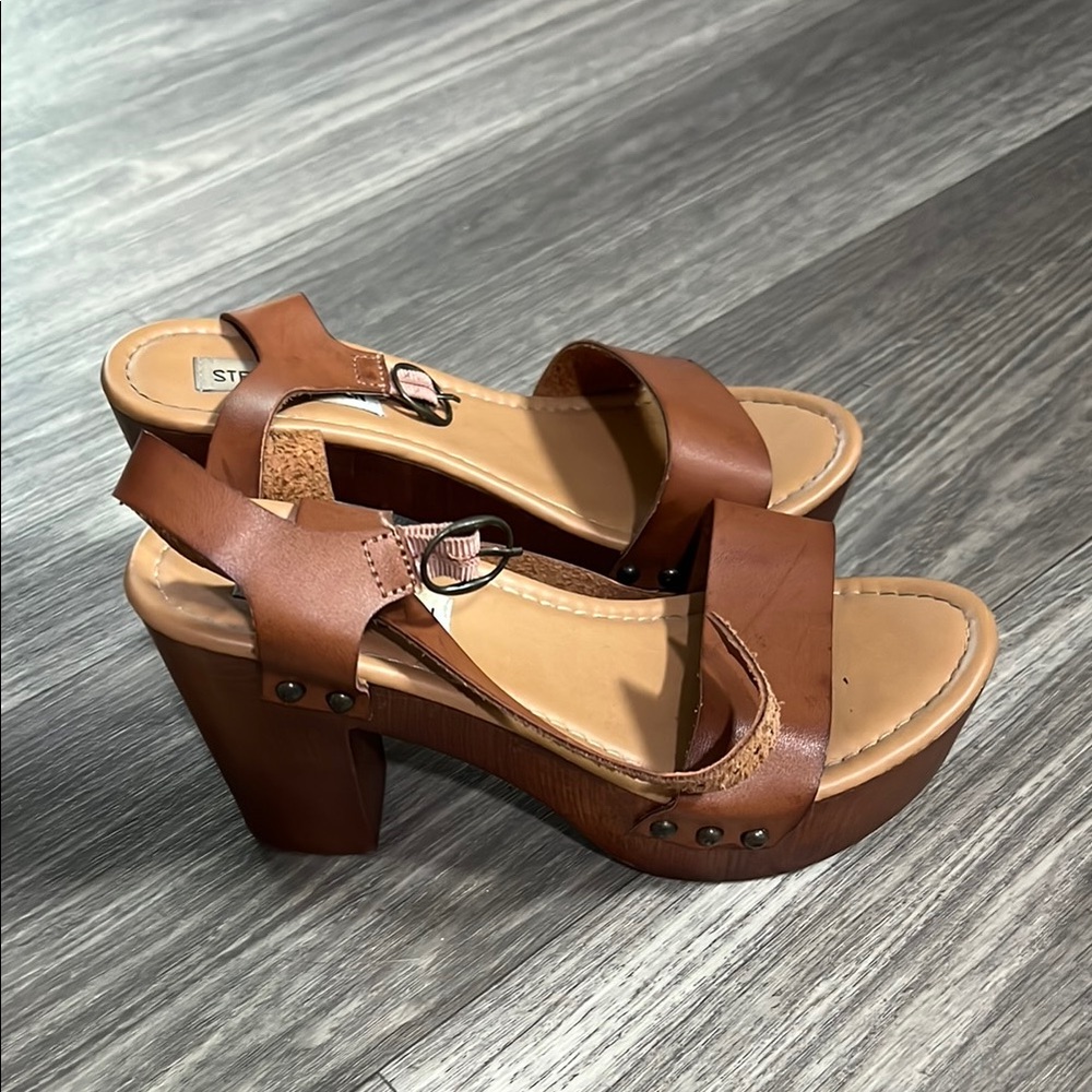 Steve Madden Brown Platform Sandals with Chunky Heel